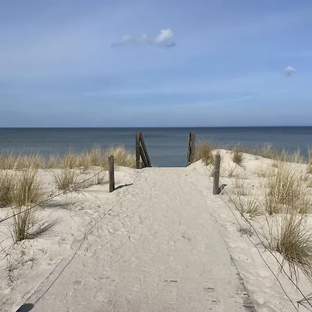 Stormy Im Nauticum By Interhome 아파트